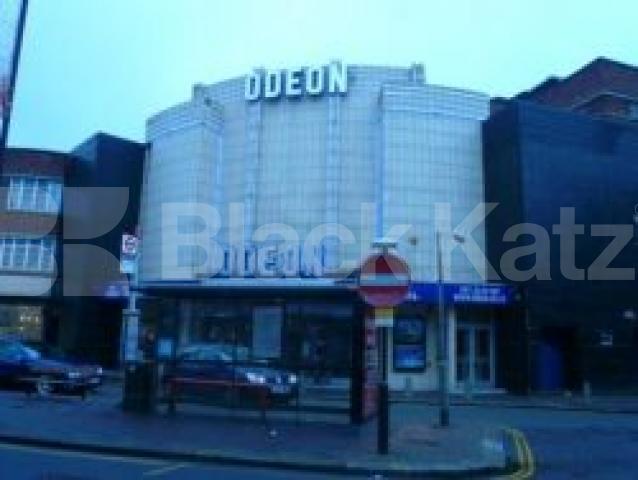 			AMAZING STUDIO!!!, Studio Apartment, 1 bath, 1 reception Flat			 Grand Avenue, MUSWELL HILL N10